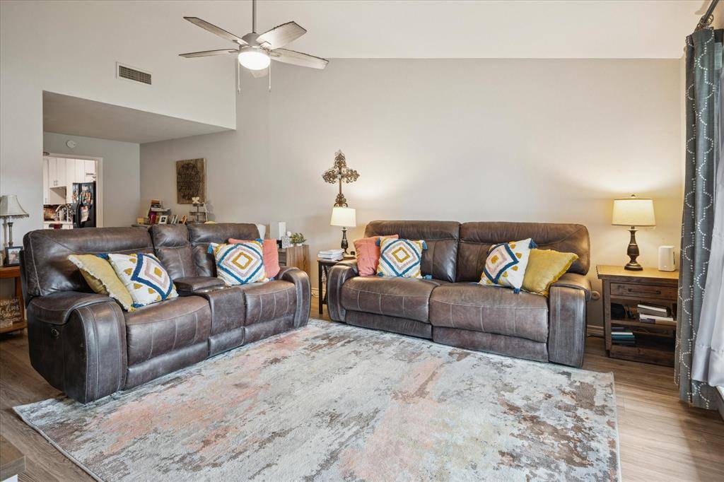 Dallas, TX 75240,13641 Flagstone Lane