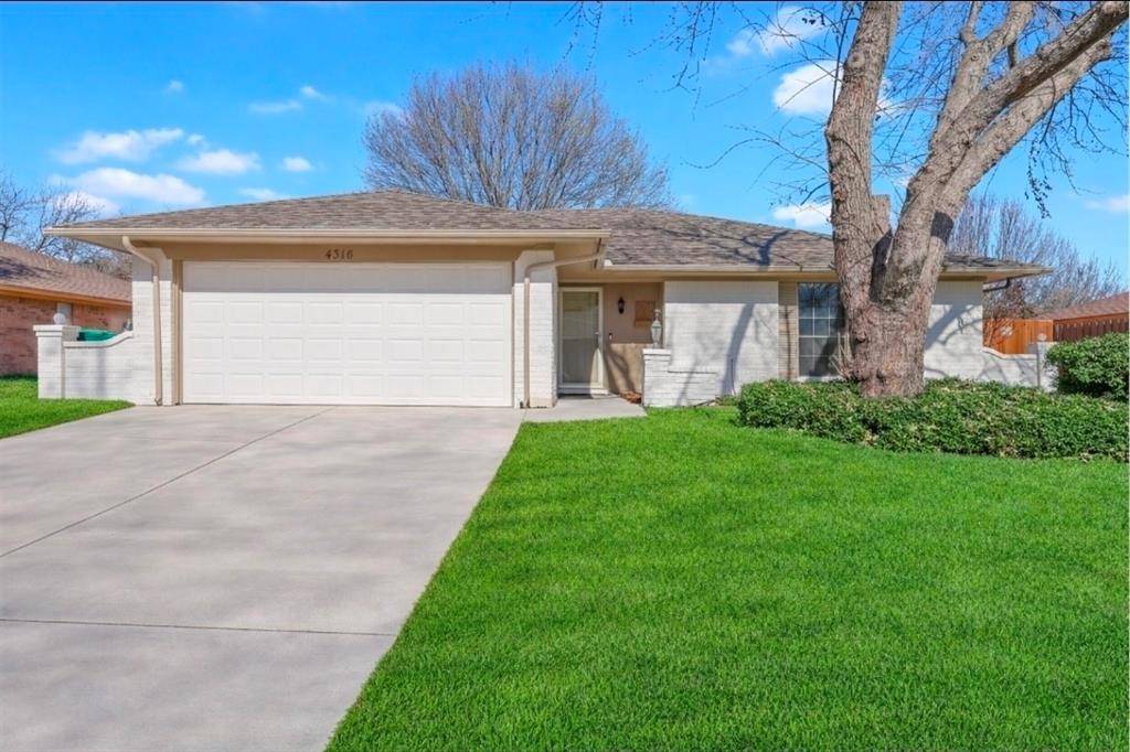 Fort Worth, TX 76133,4316 Yellowleaf Drive