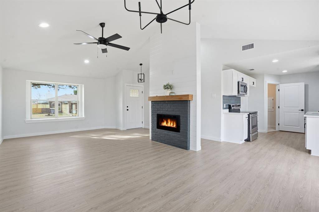 Lewisville, TX 75067,1733 Belltower Place