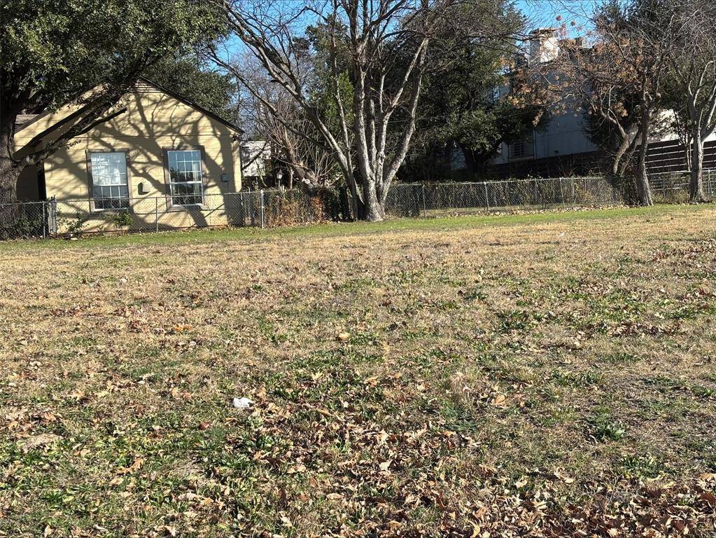 Dallas, TX 75209,3930 N Cresthaven Road