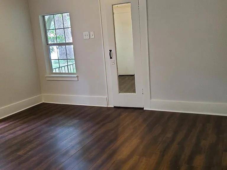 Denton, TX 76201,304 Fulton Street #B