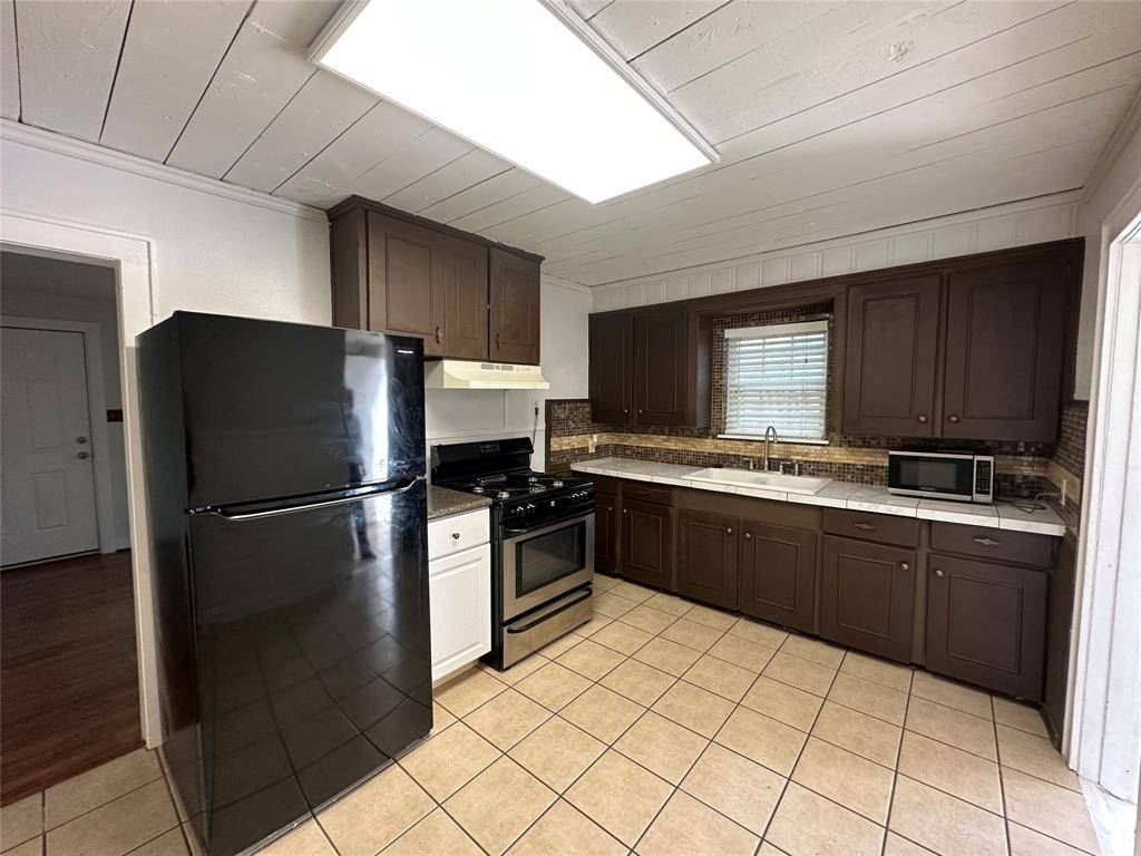 Haltom City, TX 76117,5801 Ellison Avenue