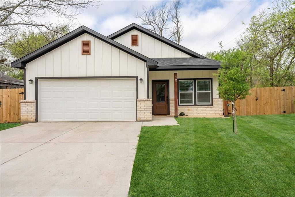 Cleburne, TX 76031,707 N Wilhite Street