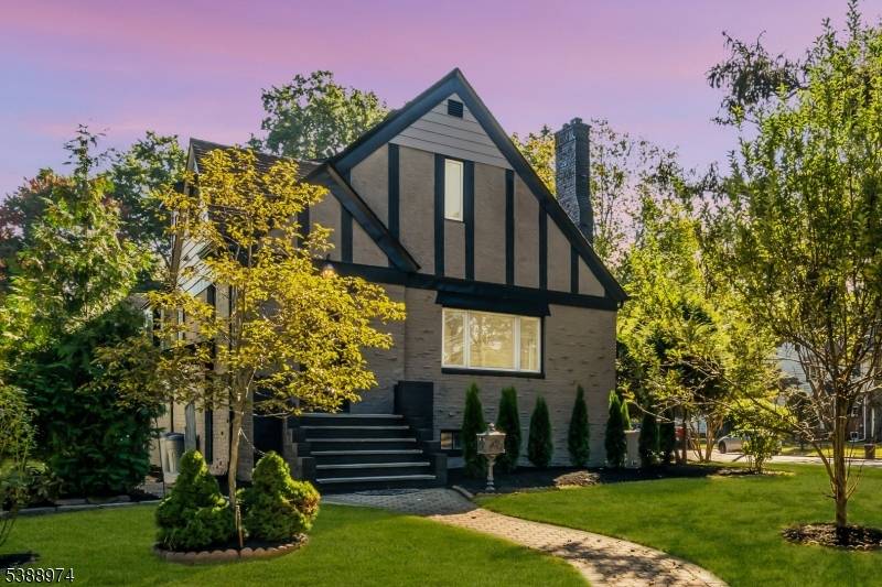 Teaneck Twp., NJ 07666,721 River Rd