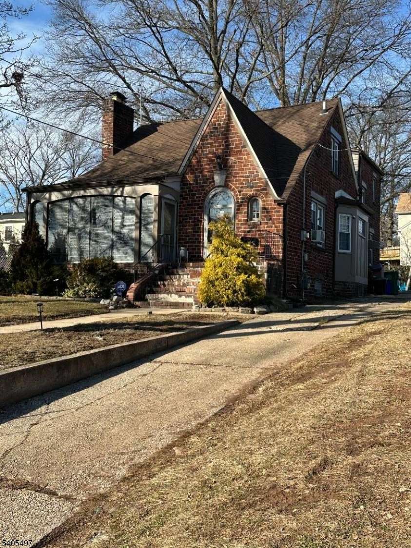 Roselle Boro, NJ 07203,123 E 6Th Ave