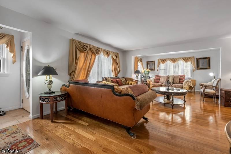 West Orange Twp., NJ 07052,17 Porter Rd