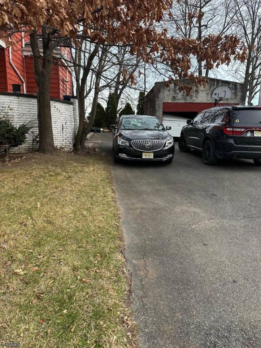 East Orange City, NJ 07018,18 Hawthorne Pl