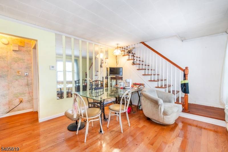 Saddle Brook Twp., NJ 07663,257 Floral Ln