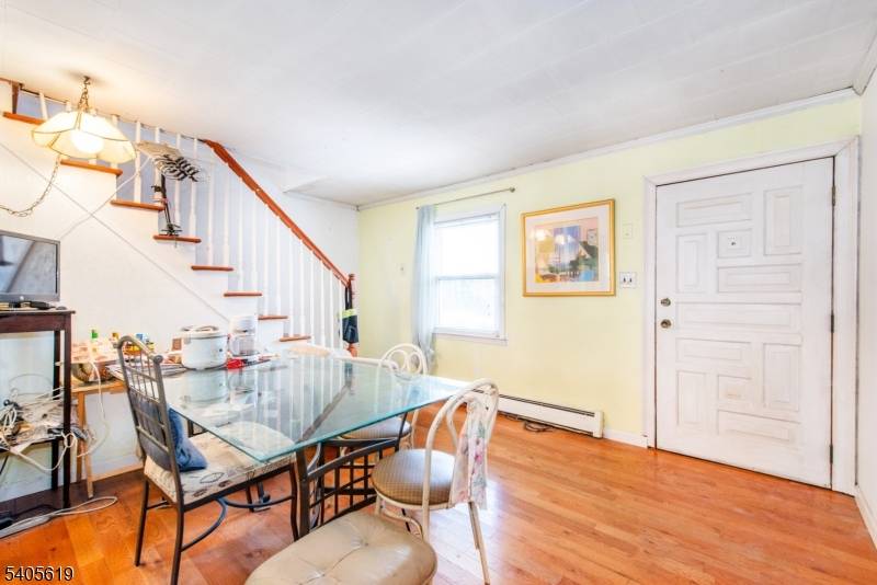 Saddle Brook Twp., NJ 07663,257 Floral Ln