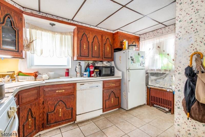 Saddle Brook Twp., NJ 07663,257 Floral Ln