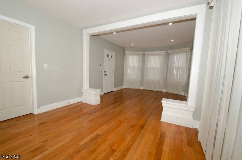 Paterson City, NJ 07503,78 Genessee Ave #2