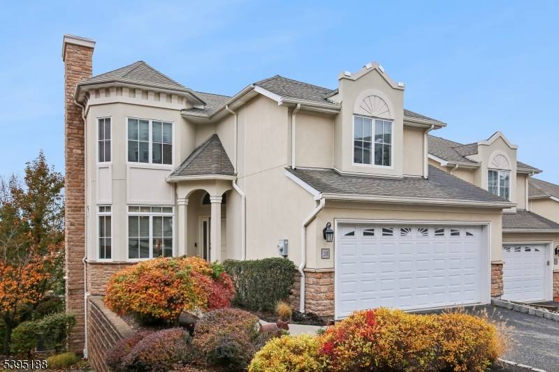 West Orange Twp., NJ 07052,28 Metzger Dr