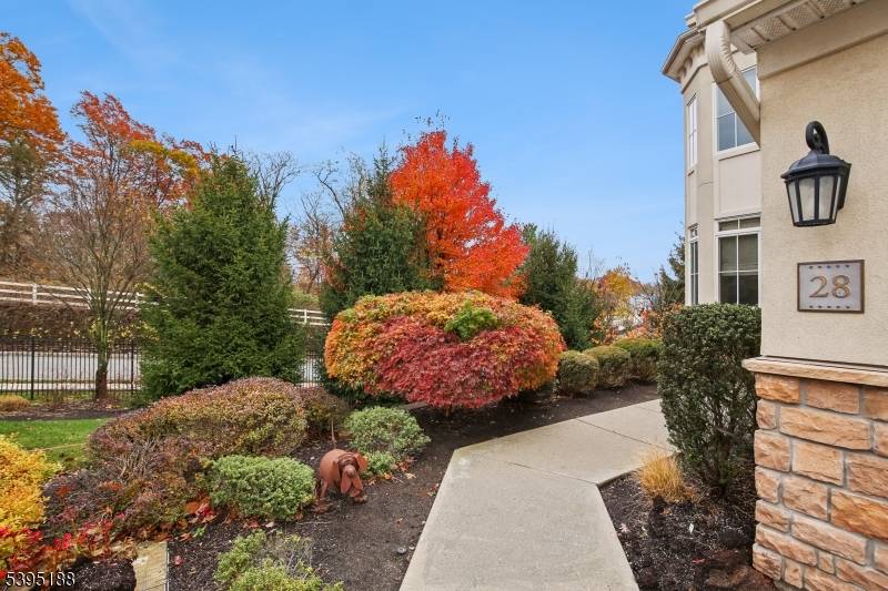 West Orange Twp., NJ 07052,28 Metzger Dr