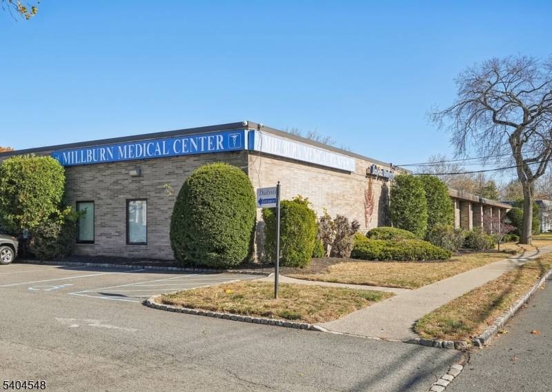 Millburn Twp., NJ 07041,25 E Willow St