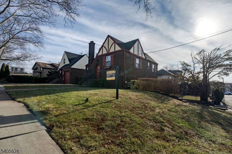 Ridgefield Boro, NJ 07657,820 Elizabeth St