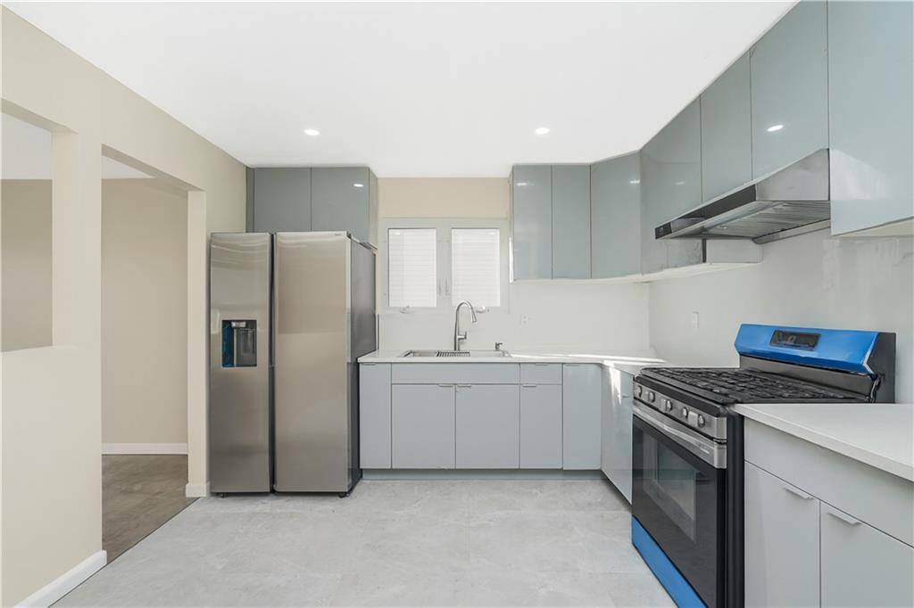 Staten  Island, NY 10308,275 Katan AVE