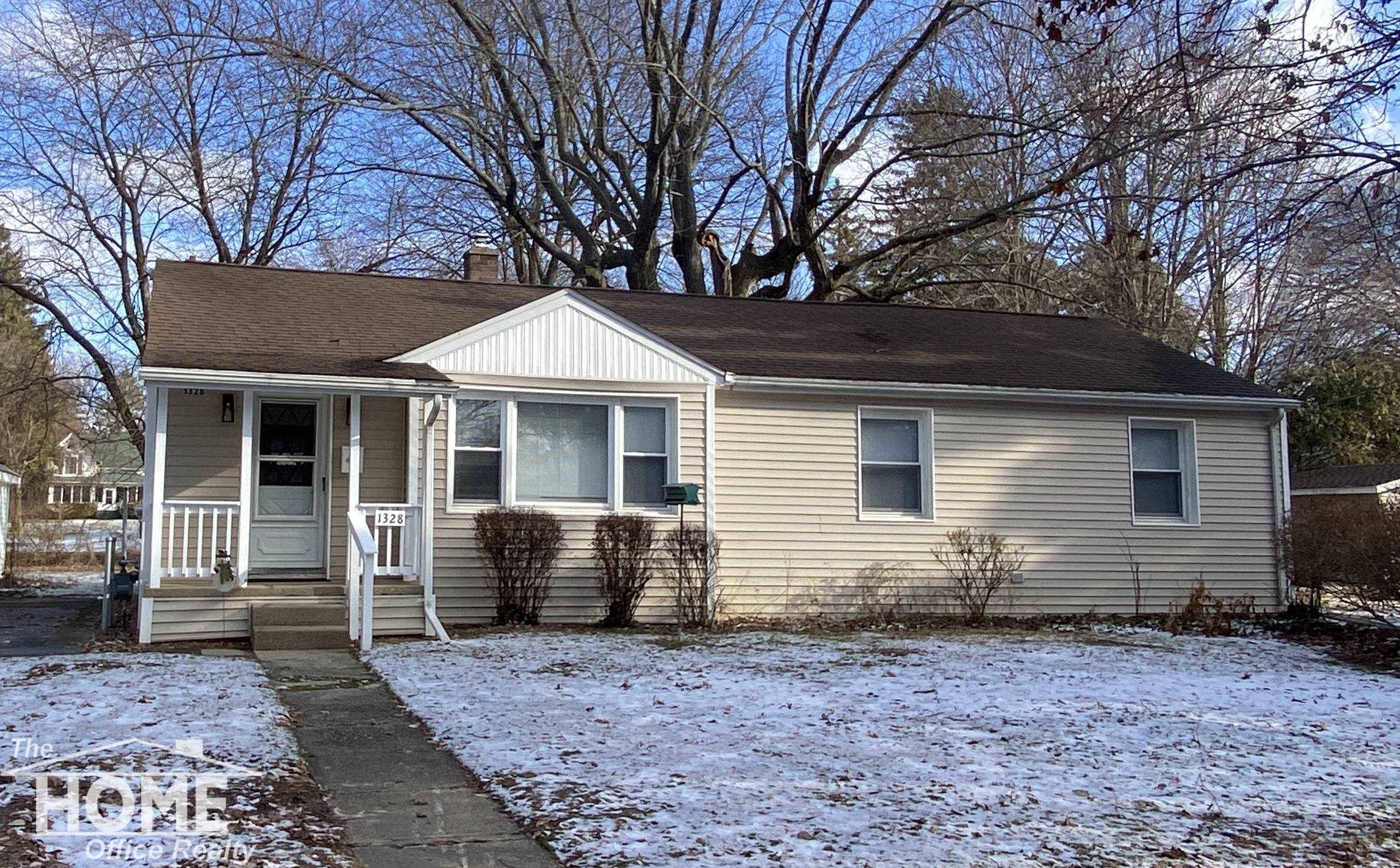 Owosso, MI 48867,1328 N Ball ST