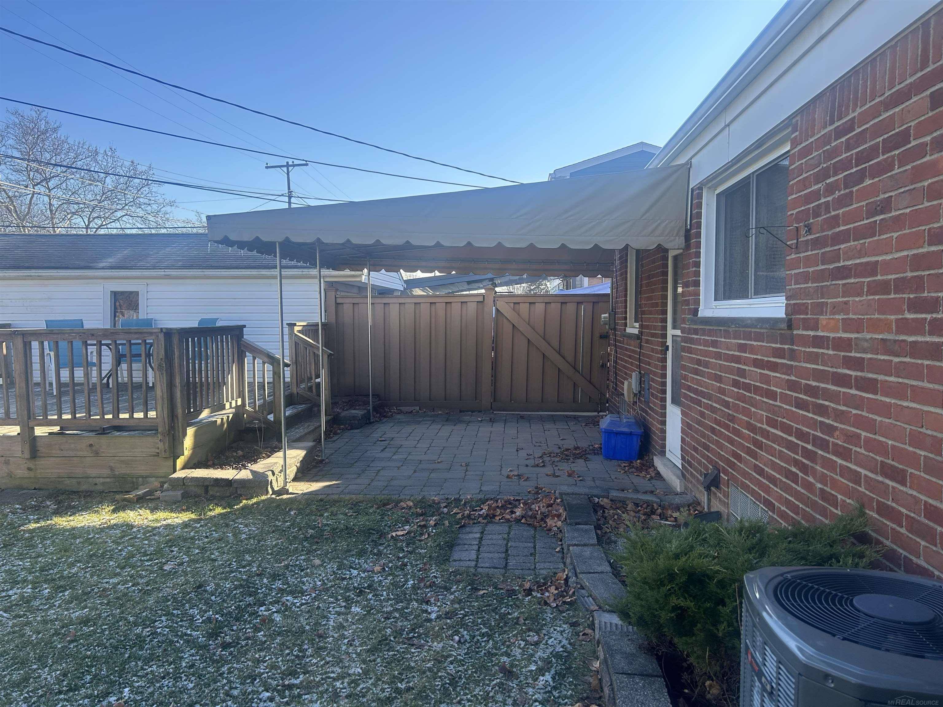 Saint Clair Shores, MI 48082,29824 Manhattan ST