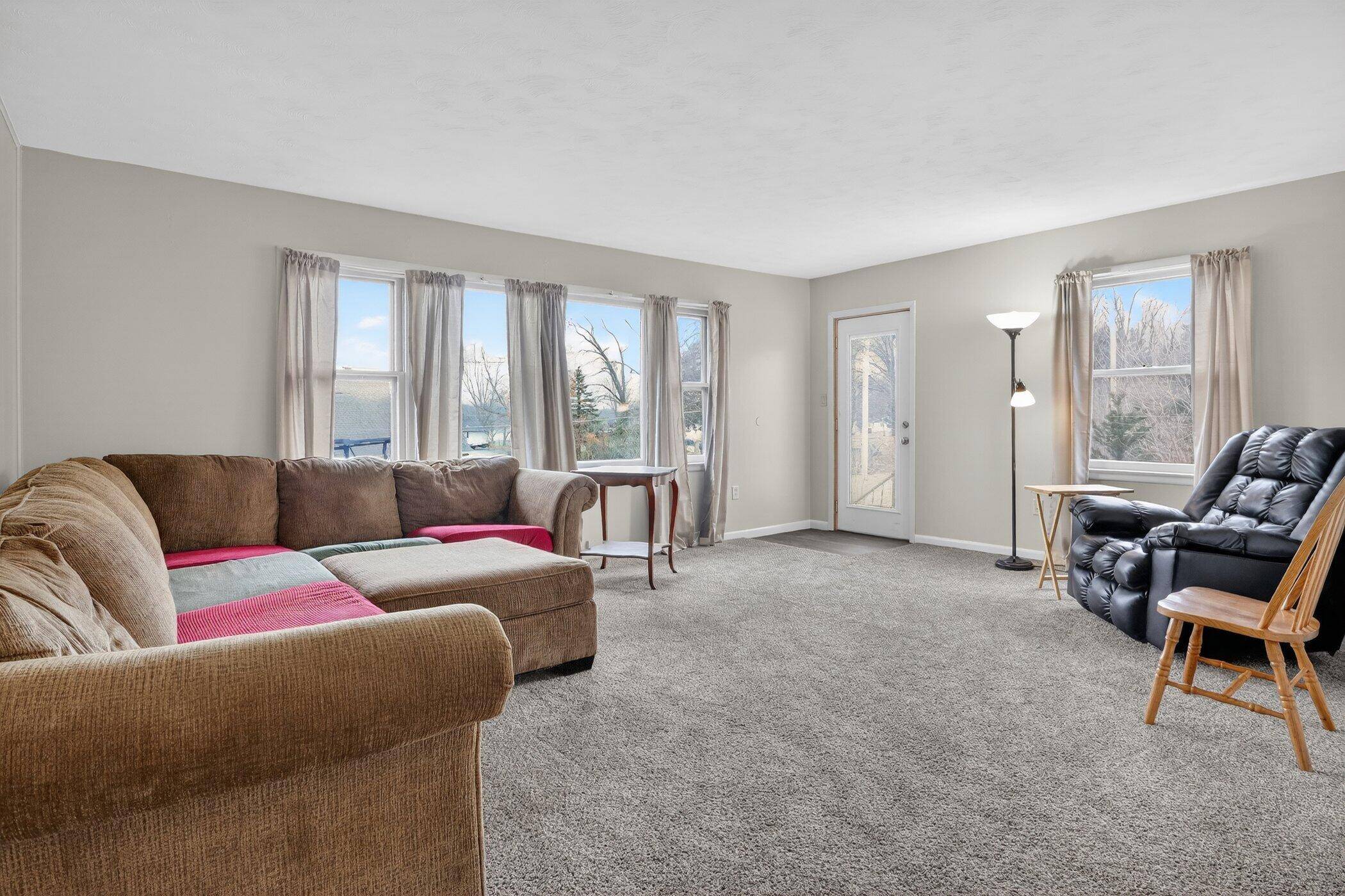 Edwardsburg, MI 49112,70070 Kenmore DR