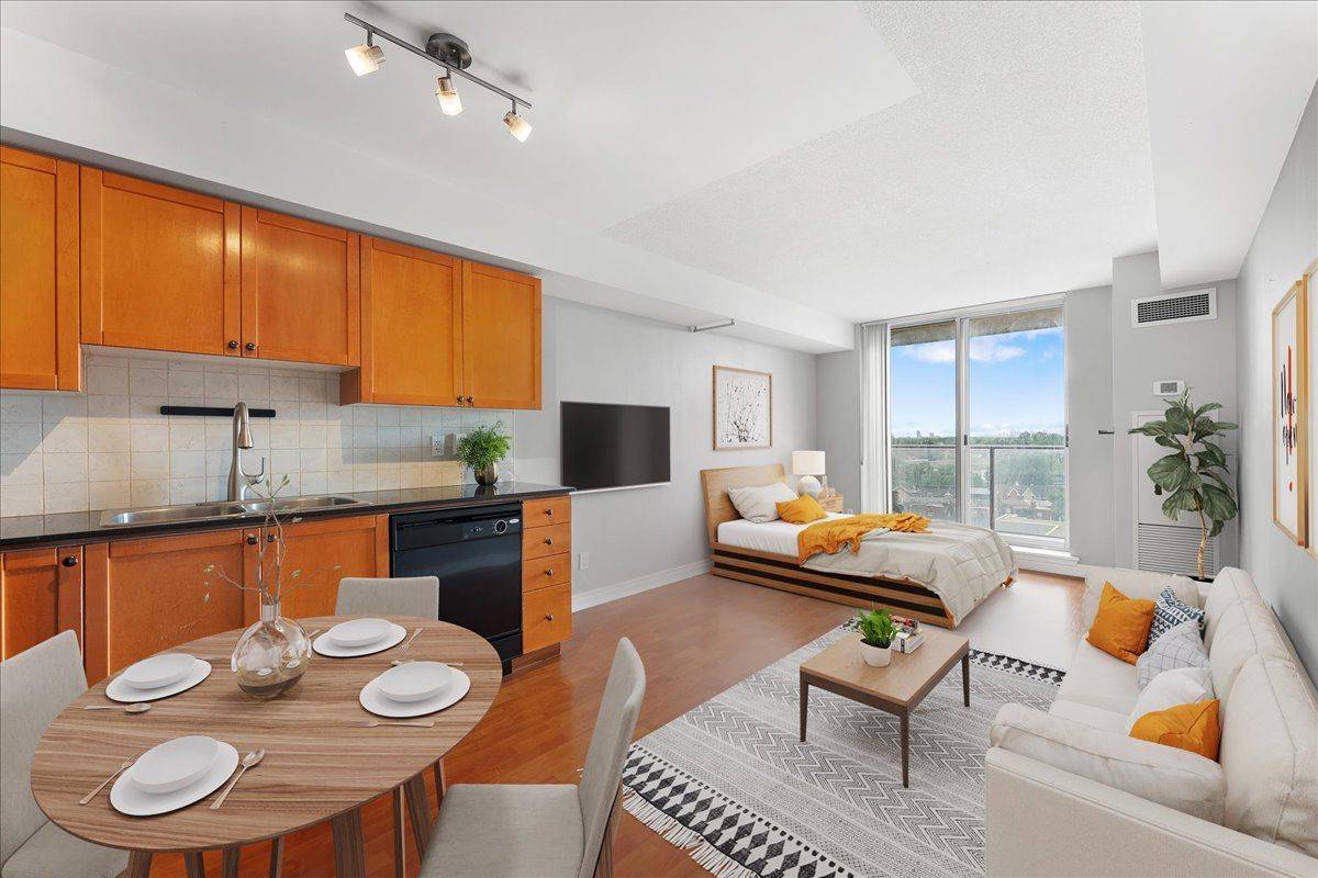 1369 Bloor ST W #910, Toronto C01, ON M6P 4J4