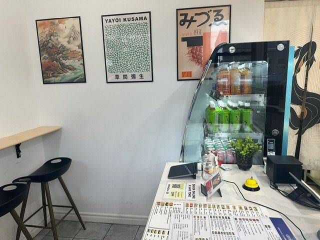 Toronto C01, ON M6J 1T9,755B Dundas ST W