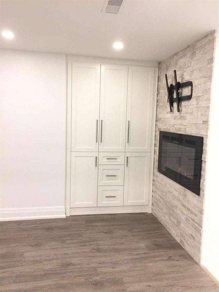 Toronto E02, ON M4L 3S8,340 Kenilworth AVE #C