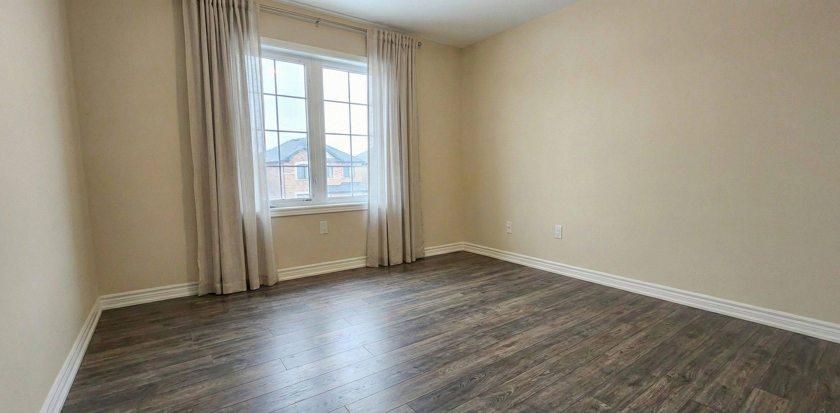 Pickering, ON L1X 0N1,3281 Brigadier AVE