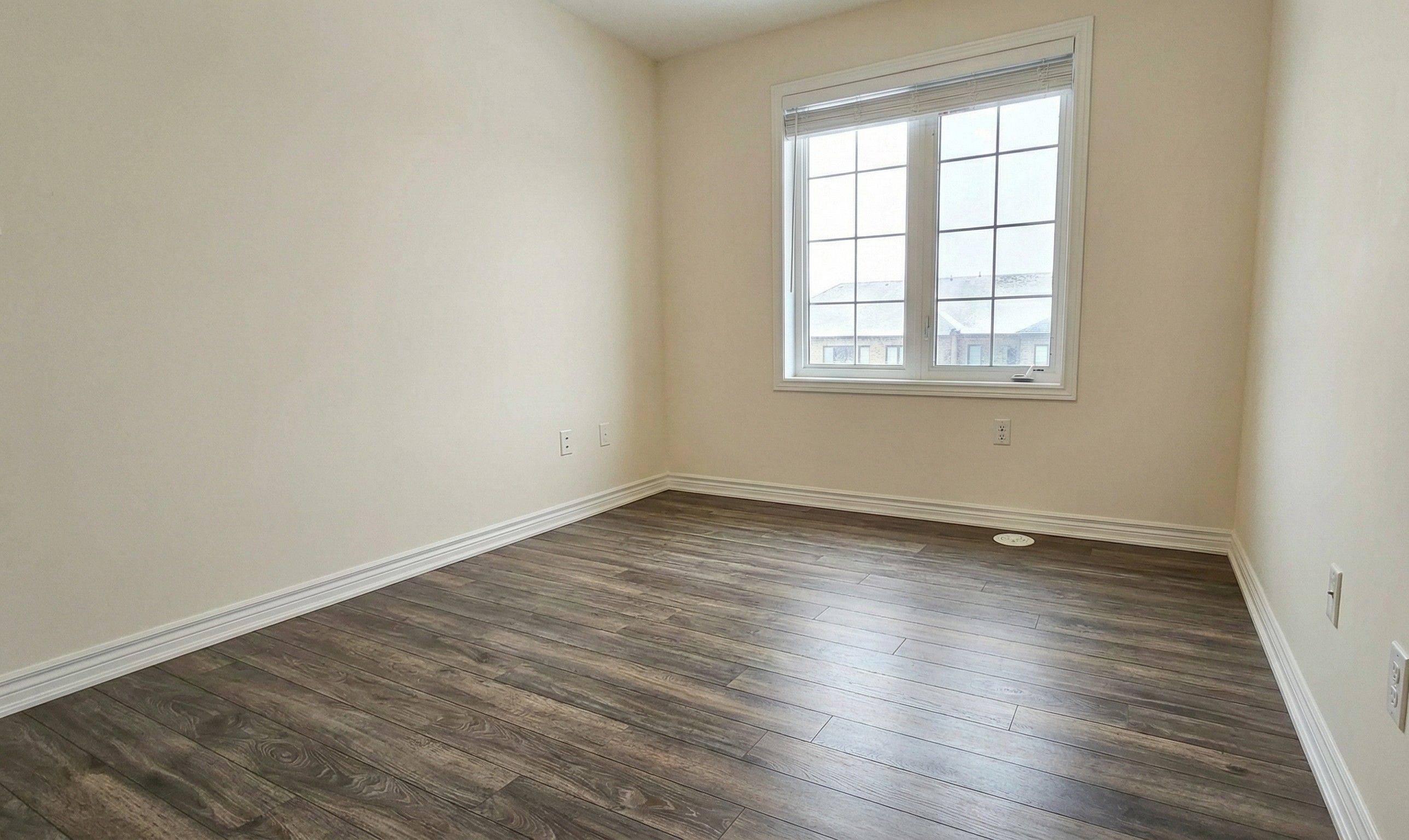 Pickering, ON L1X 0N1,3281 Brigadier AVE