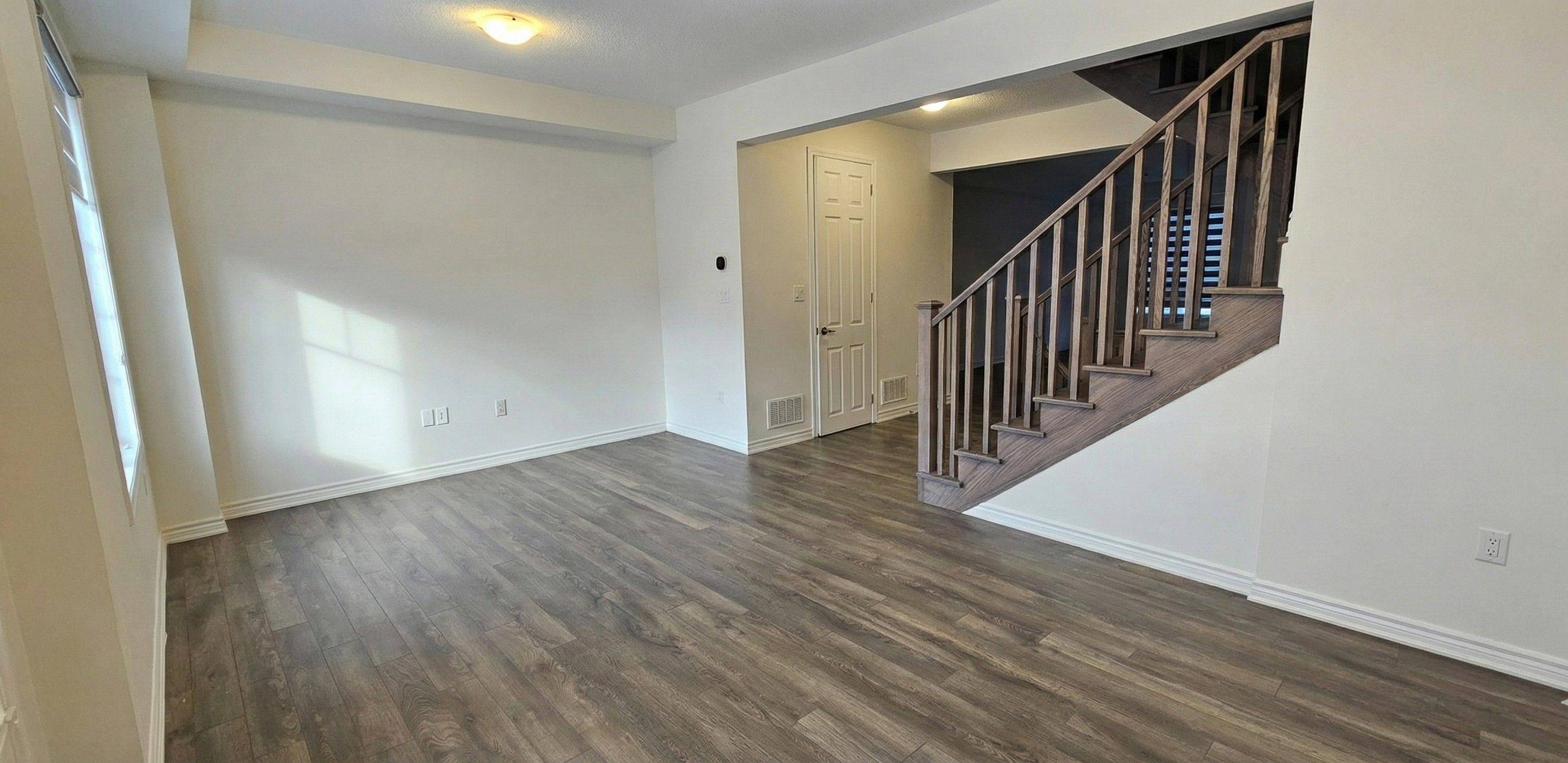 Pickering, ON L1X 0N1,3281 Brigadier AVE