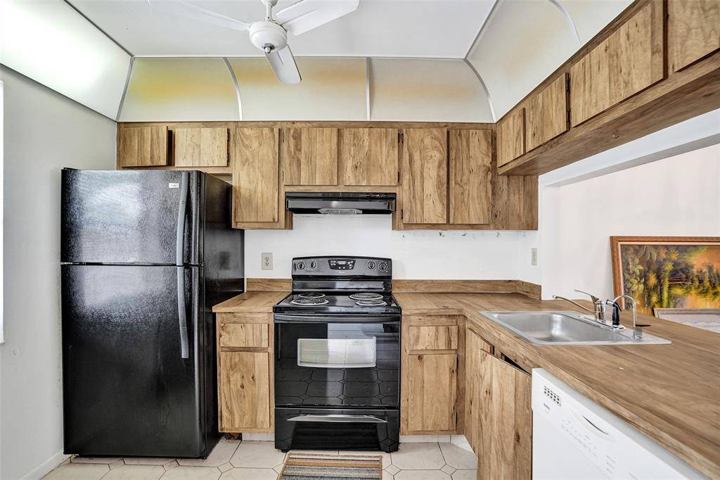 Sunrise, FL 33322,10434 Sunrise Lakes Blvd #202