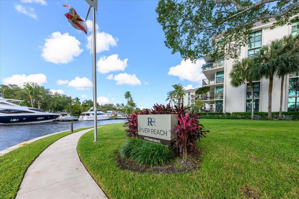 Fort Lauderdale, FL 33315,900 River Reach Dr #425