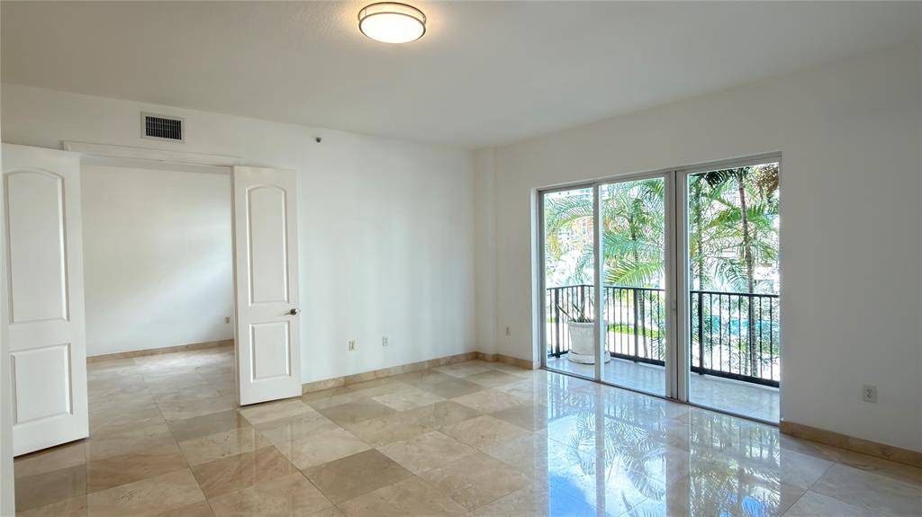 Coral Gables, FL 33134,642 Valencia #305