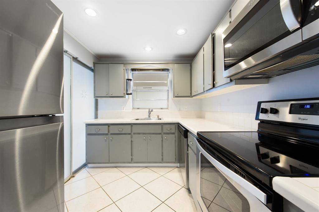 Pompano Beach, FL 33062,1340 NE 28th Ave #232