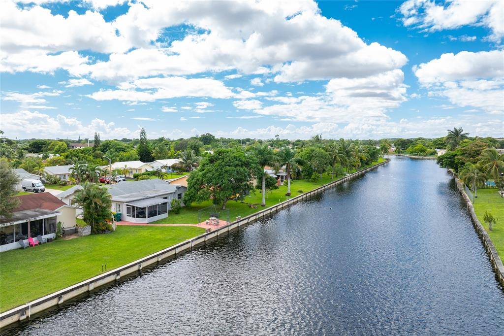 Tamarac, FL 33321,9407 NW 70th Pl