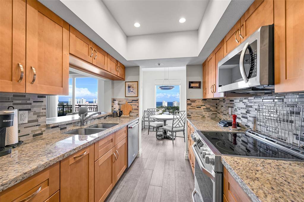 Pompano Beach, FL 33062,2880 NE 14th Street Cswy #1004