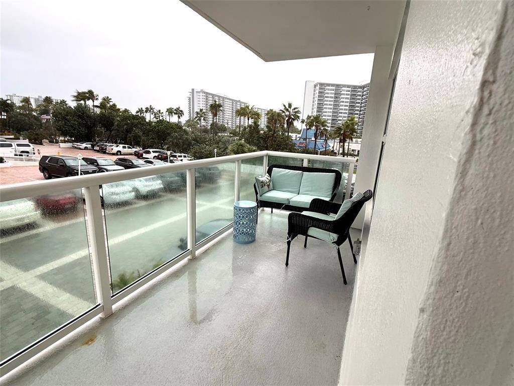 Fort Lauderdale, FL 33308,3550 Galt Ocean Dr #206