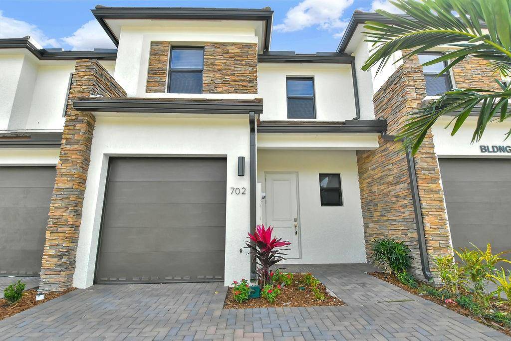 Pompano Beach, FL 33069,4083 SUNSET WAY