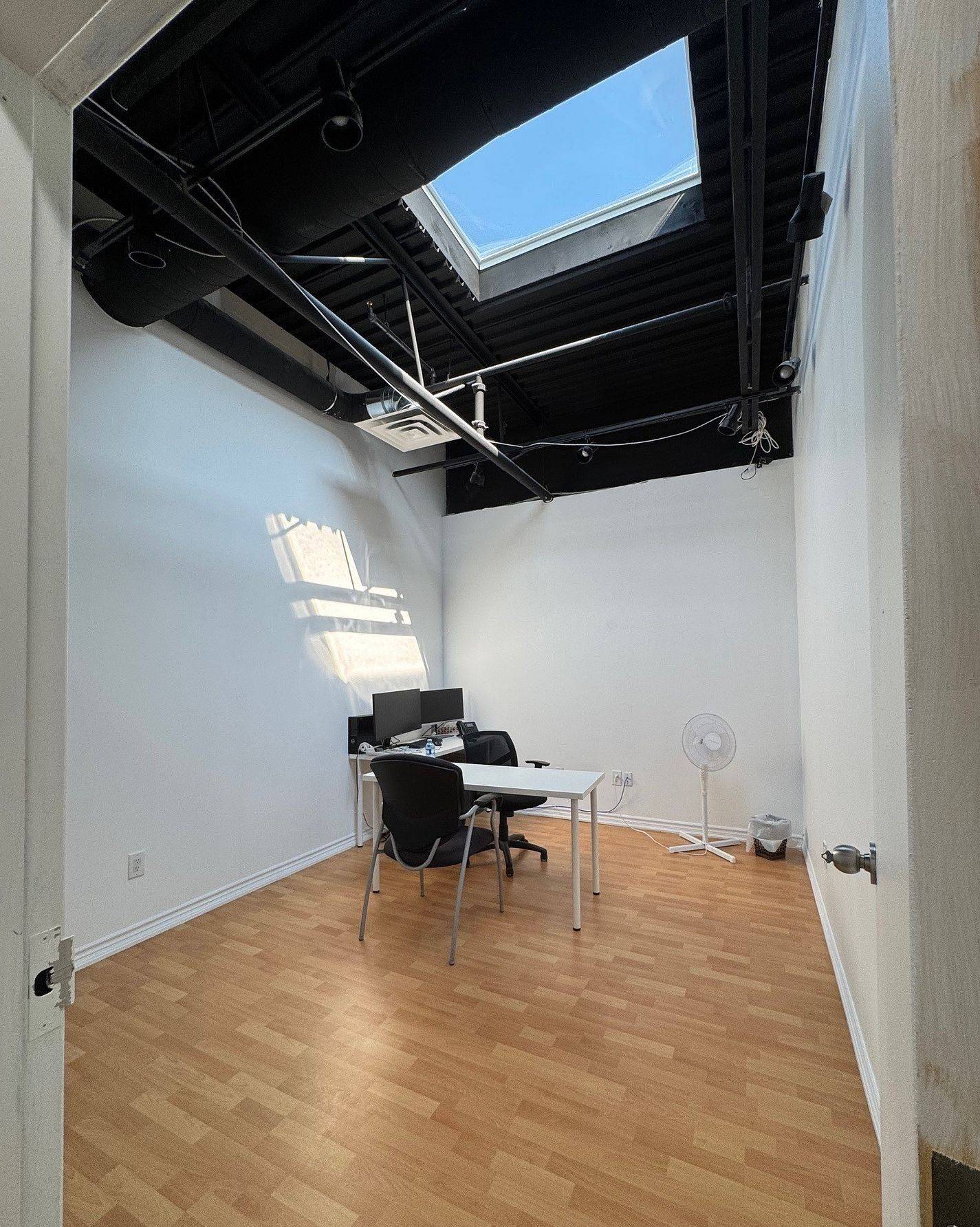 Vaughan, ON L4H 0J2,7500 Highway 27 HWY S #19b