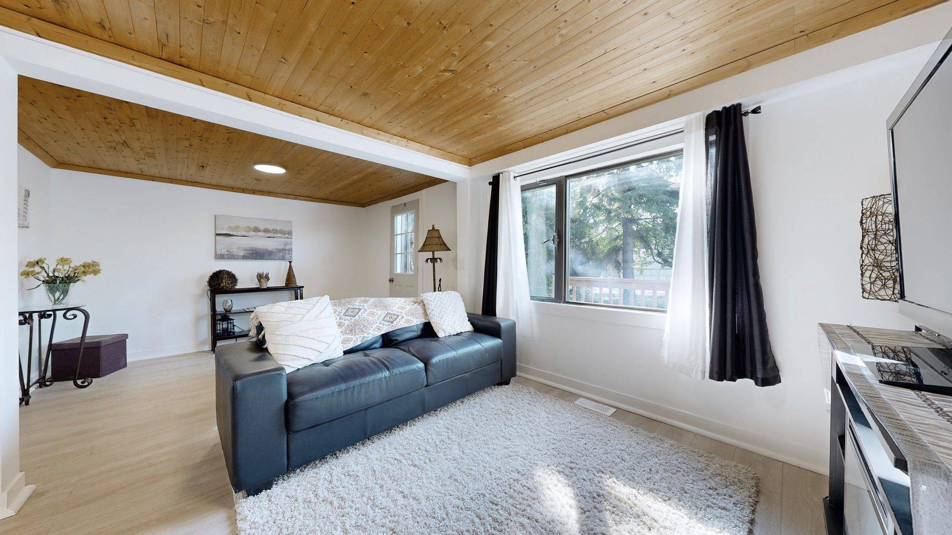 Georgina, ON L0E 1L0,1980 Metro RD