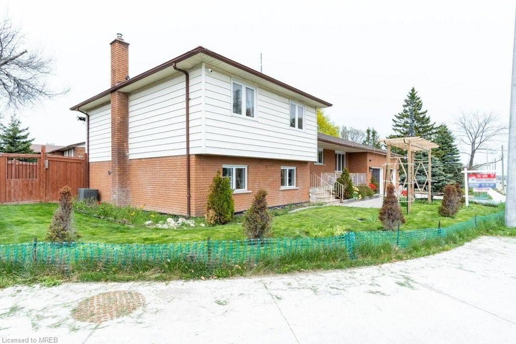 Barrie, ON L4N 9E3,146 Harvie RD