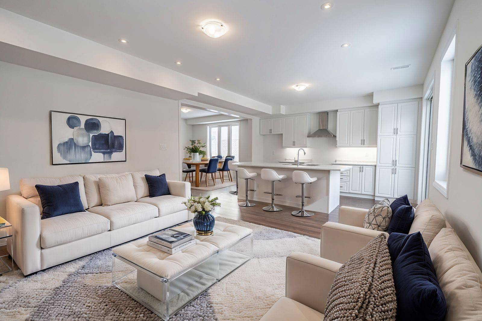 Barrie, ON L9J 0L1,112 West Oak TRL