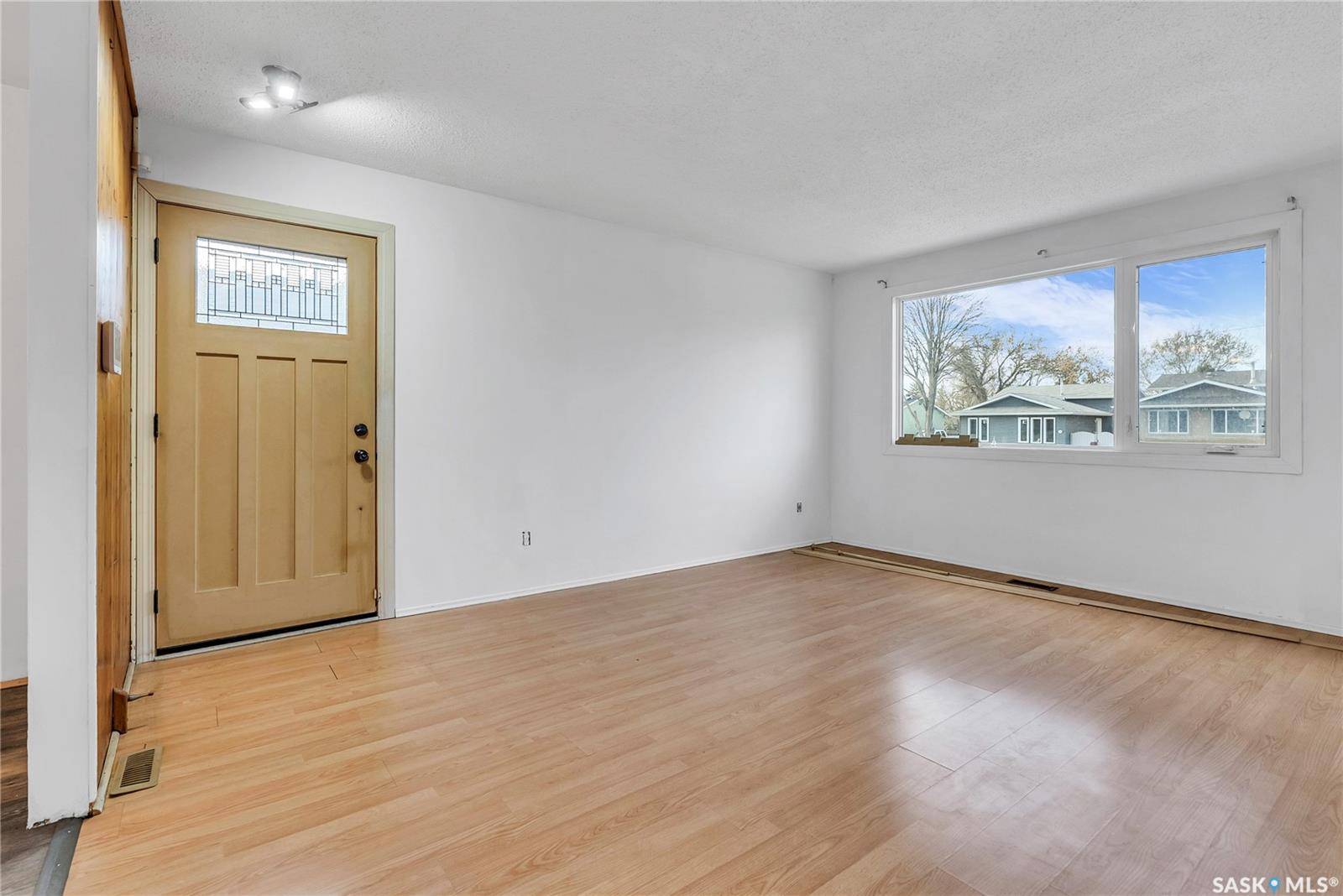 Saskatoon, SK S7L 4R1,3205 33rd STREET W