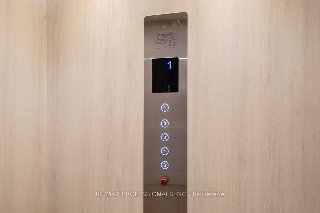 Mississauga, ON L4M 1X8,100 Salina ST