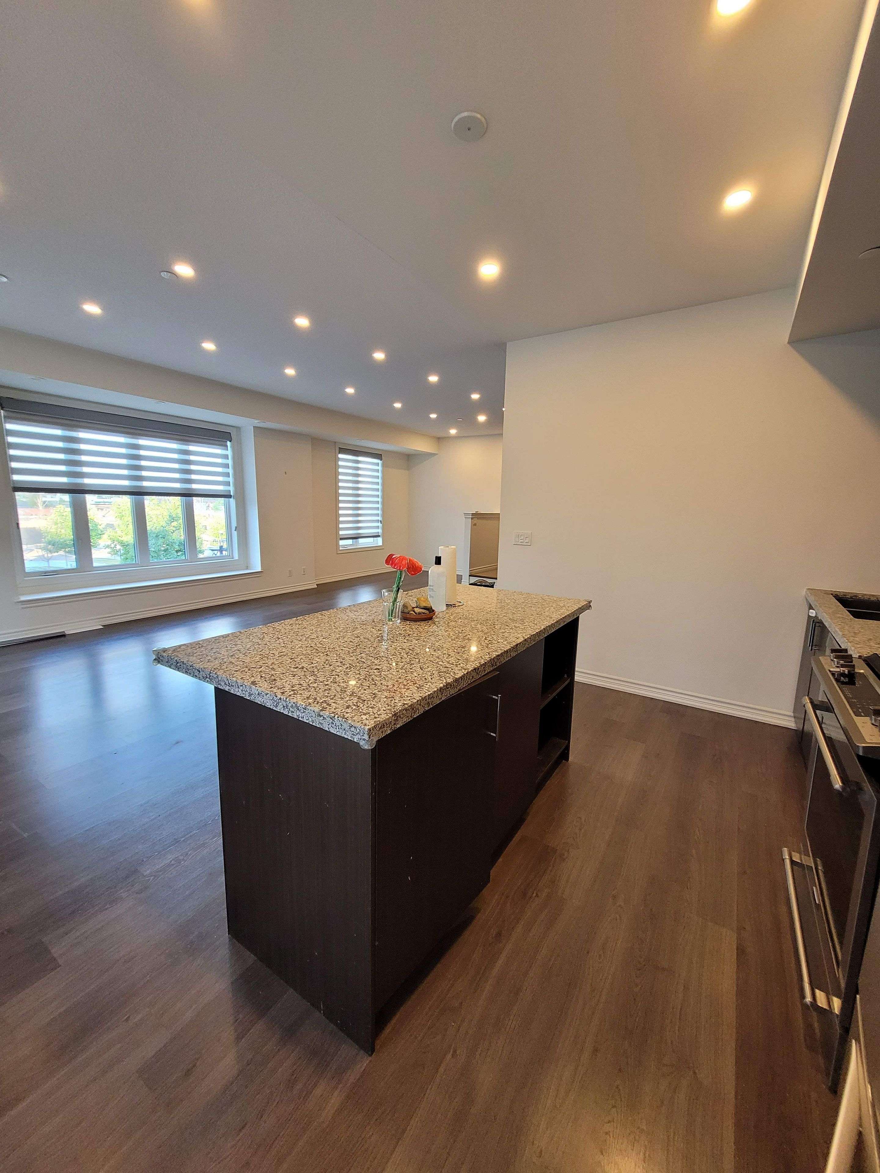 Toronto W06, ON M8W 0B2,70 Eastwood Park GDNS #20