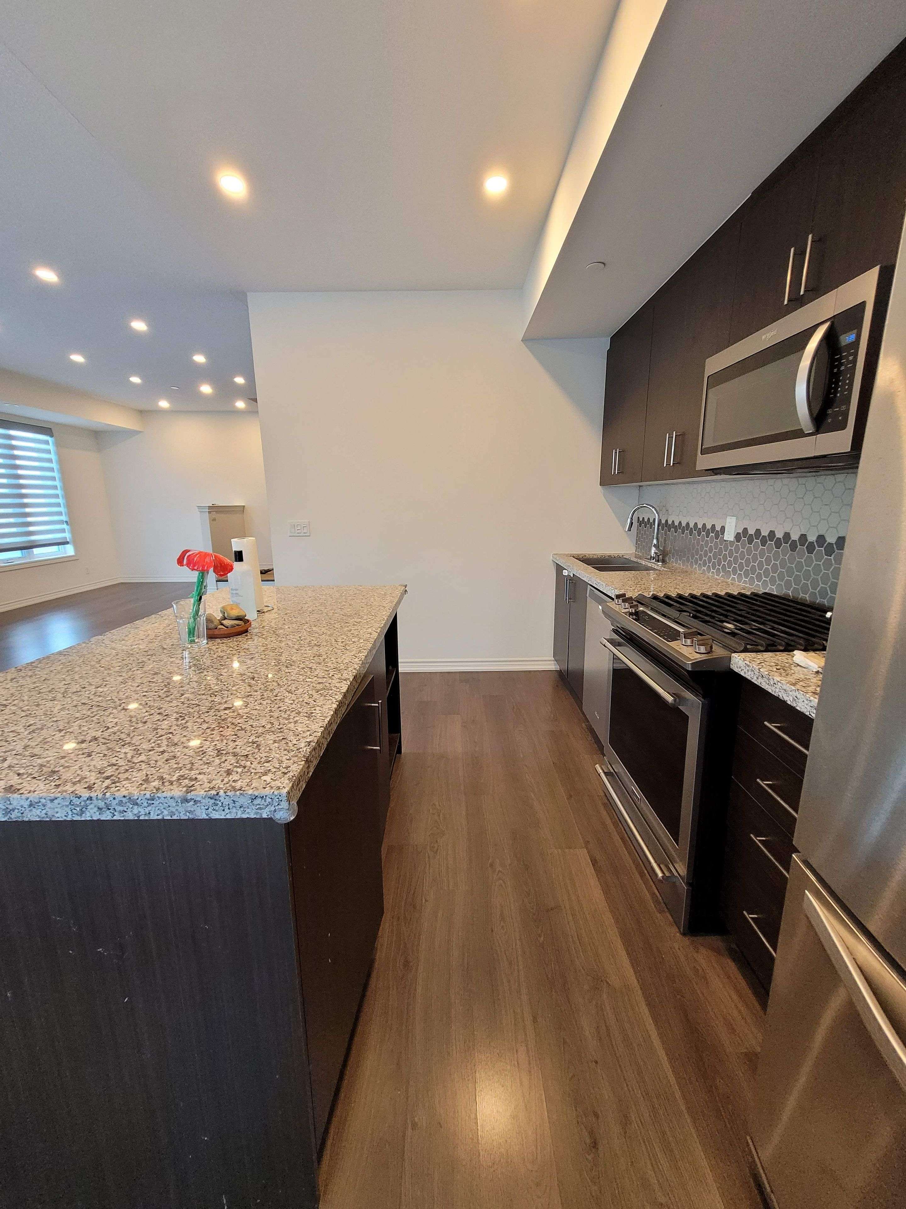 Toronto W06, ON M8W 0B2,70 Eastwood Park GDNS #20