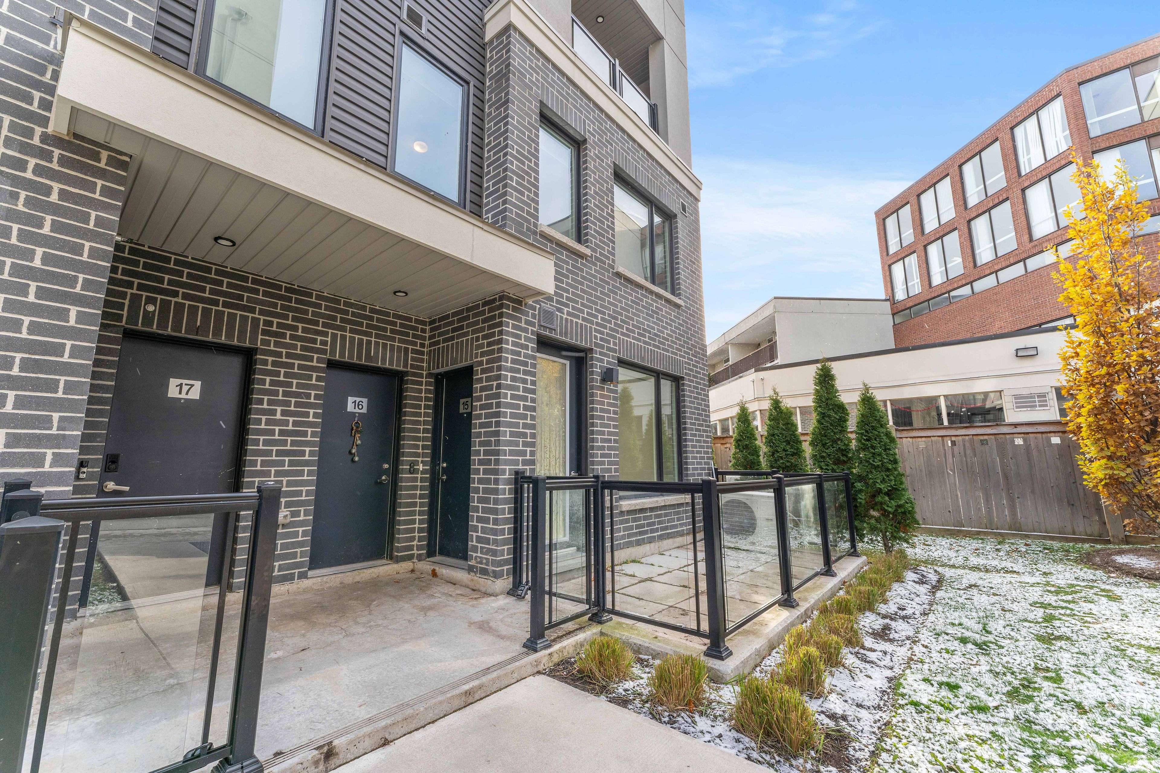 Mississauga, ON L5L 0B8,3476 Widdicombe WAY #15