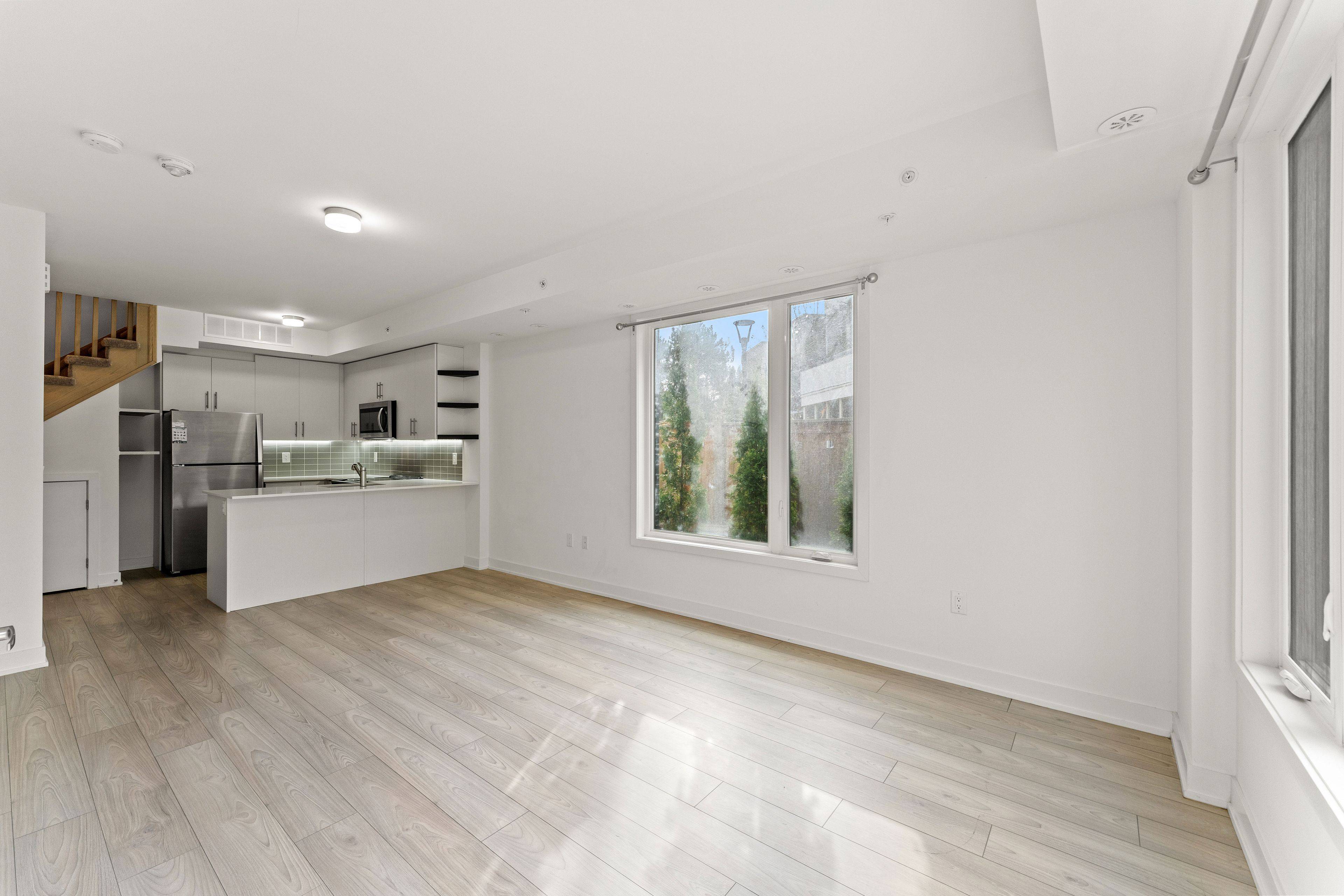 Mississauga, ON L5L 0B8,3476 Widdicombe WAY #15