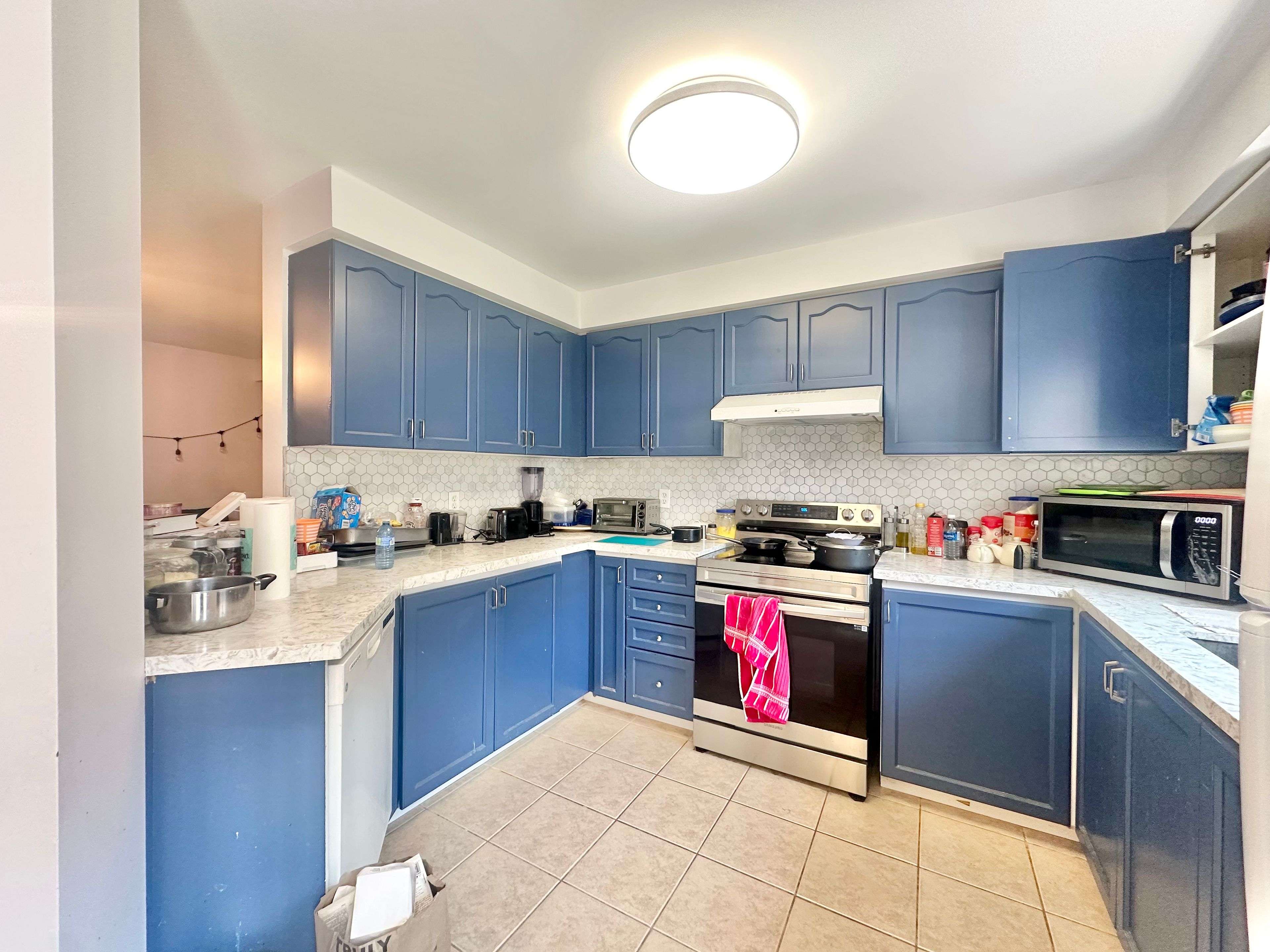 Mississauga, ON L5M 7J2,5260 Mcfarren BLVD W #56