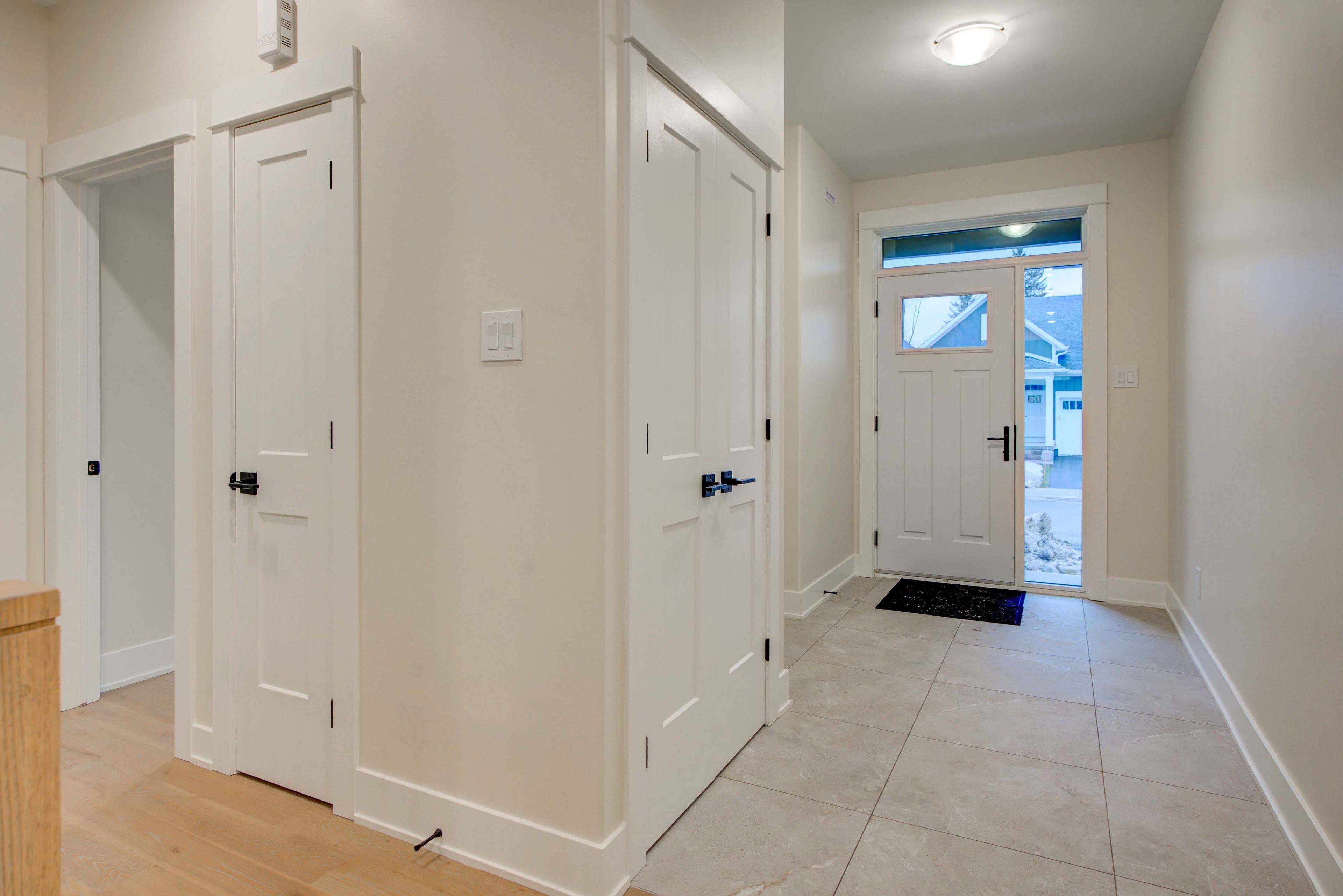 Westport, ON K0G 1X0,138 Shelter Cove DR