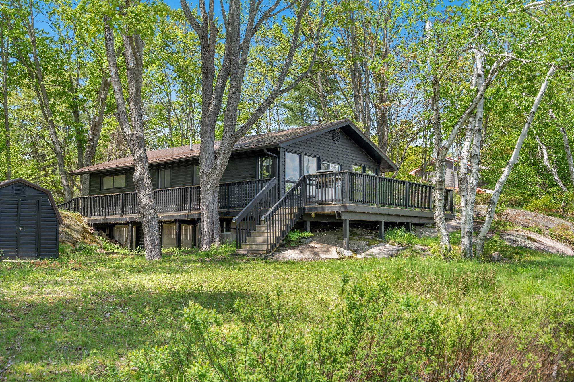 Gravenhurst, ON P0E 1N0,1010 Sanderson RD